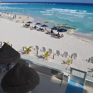 https://salvia-condominio.quintano-roohotels.com